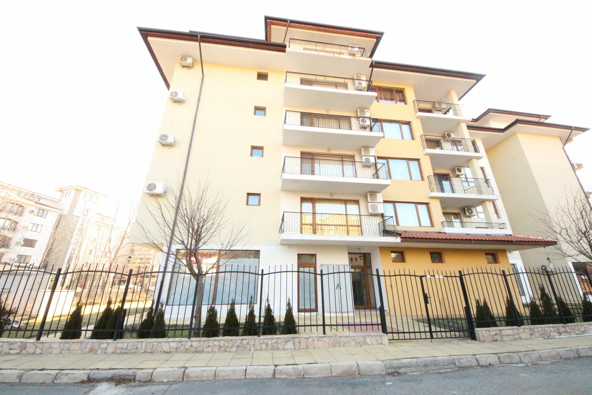 Menada Diamond Bay Apartments Slântsjev Brjag Eksteriør bilde